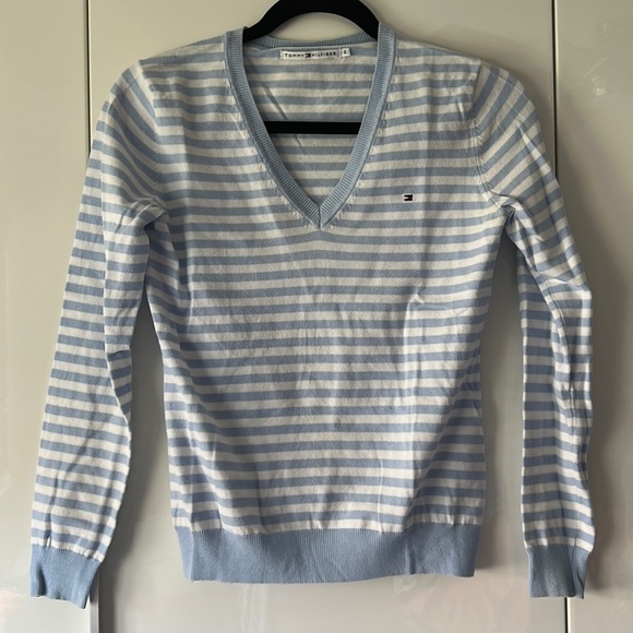 Tommy Hilfiger Baby Blue and White Striped V-neck Sweater - size S - Picture 1 of 7